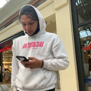 Meet your Posher, Sarcee